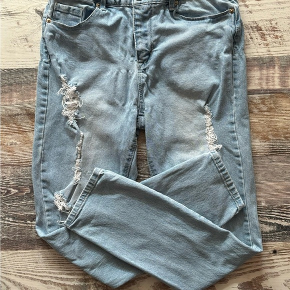 Forever 21 Ripped Jeans - Picture 6 of 6